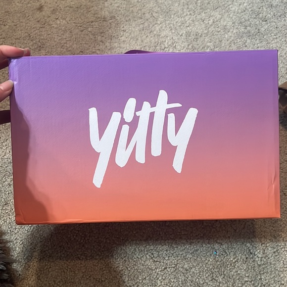 NEW Yitty Slippers - Picture 5 of 5